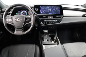 immagine del veicolo LEXUS ES 300h Excellence