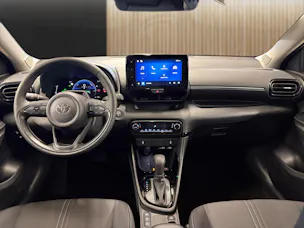 Toyota Yaris 1.5 VVT-i HSD Trend