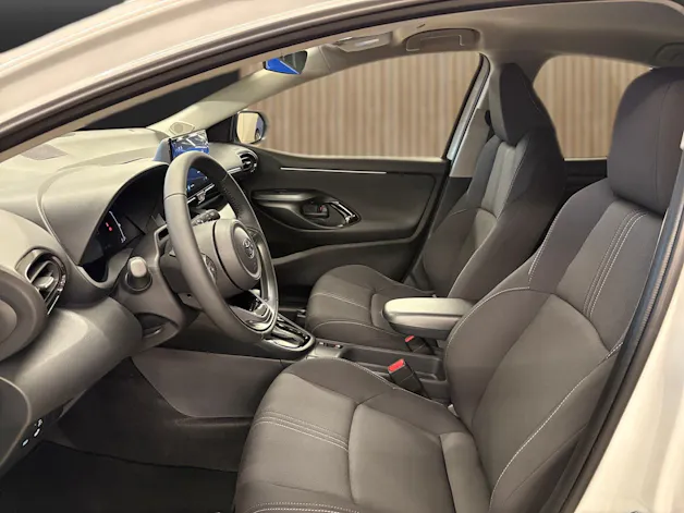Toyota Yaris 1.5 VVT-i HSD Trend