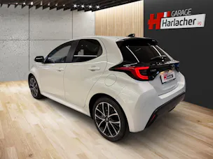 Toyota Yaris 1.5 VVT-i HSD Trend