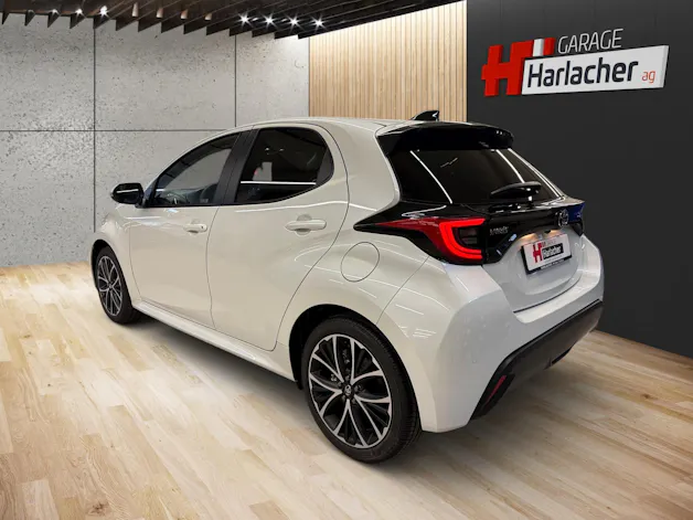 Toyota Yaris 1.5 VVT-i HSD Trend