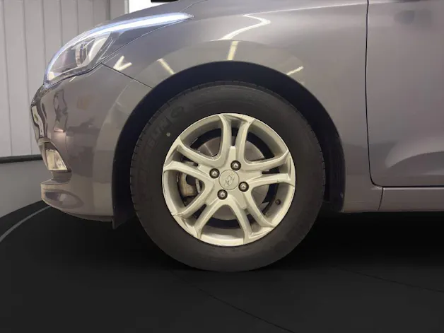 HYUNDAI i20 1.0 T-GDi Amplia