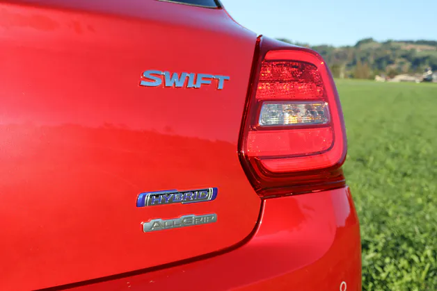 Suzuki Swift 1.2 Compact Top Hybrid