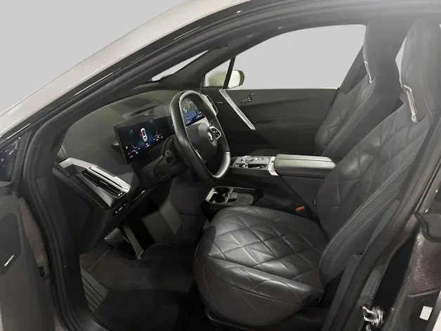 BMW iX xDrive40 SPORTPAKET AHK
