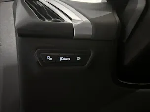 BMW iX xDrive40 SPORTPAKET AHK