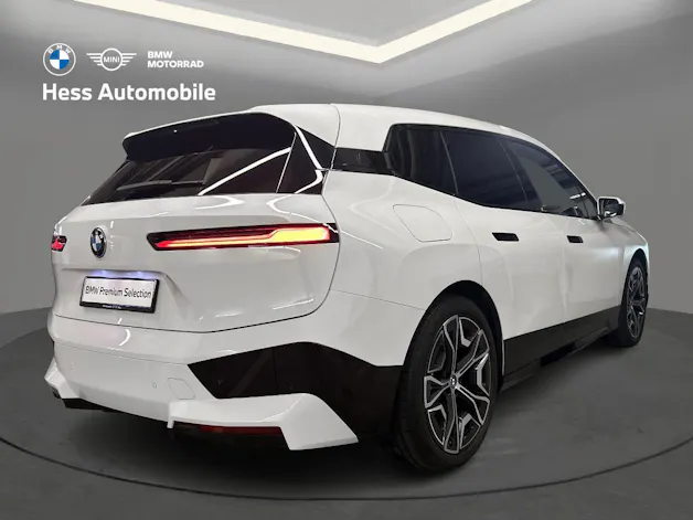BMW iX xDrive40 SPORTPAKET AHK