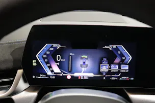 BMW X1 U11 23d xDrive paddles