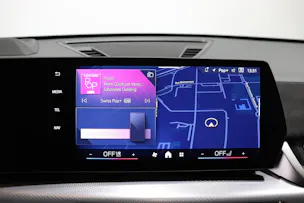 BMW X1 U11 23d xDrive paddles