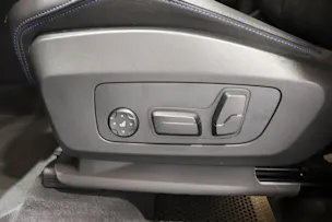 BMW X1 U11 23d xDrive paddles