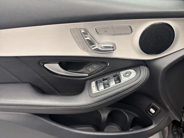MERCEDES-BENZ GLC 220 d AMG Line 4Matic