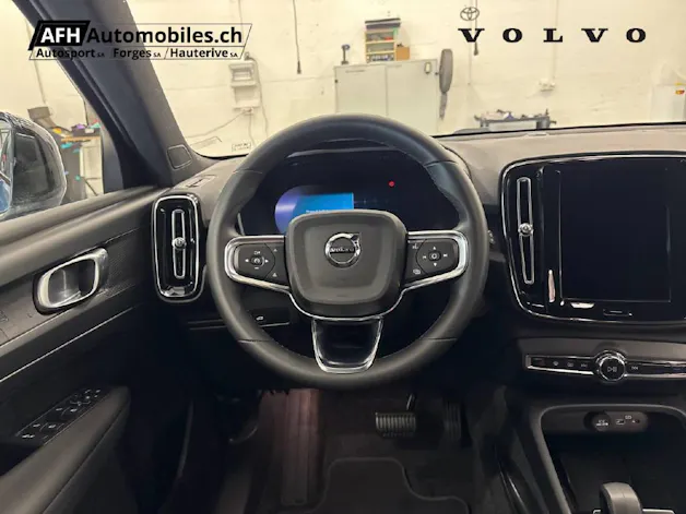 VOLVO XC40 P6 Core FWD
