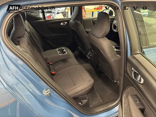 VOLVO XC40 P6 Core FWD