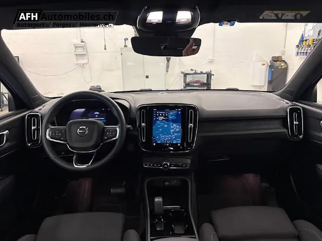VOLVO XC40 P6 Core FWD