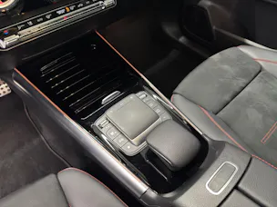 MERCEDES-BENZ GLA 250 AMG Line 4Matic