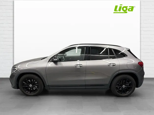 MERCEDES-BENZ GLA 250 AMG Line 4Matic