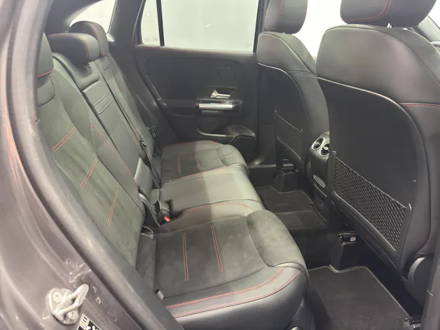 MERCEDES-BENZ GLA 250 AMG Line 4Matic