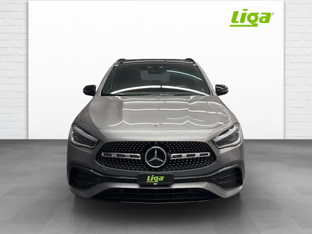 MERCEDES-BENZ GLA 250 AMG Line 4Matic