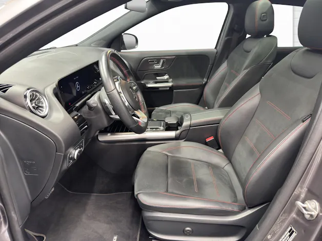 MERCEDES-BENZ GLA 250 AMG Line 4Matic