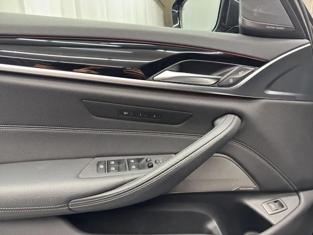 BMW 530d xDrive SAG