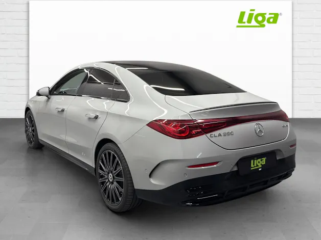 MERCEDES-BENZ CLA 350 AMG Line 4Matic