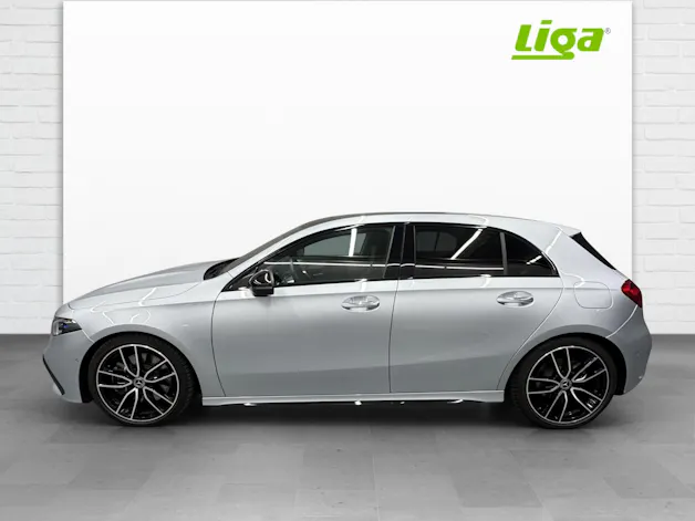 MERCEDES-BENZ A 250 AMG Line 4Matic