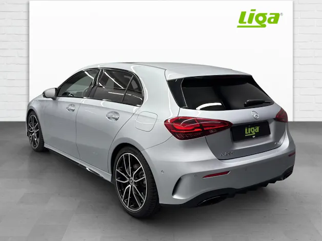 MERCEDES-BENZ A 250 AMG Line 4Matic