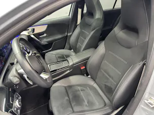 MERCEDES-BENZ A 250 AMG Line 4Matic