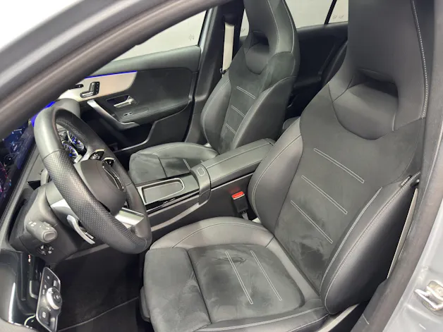 MERCEDES-BENZ A 250 AMG Line 4Matic
