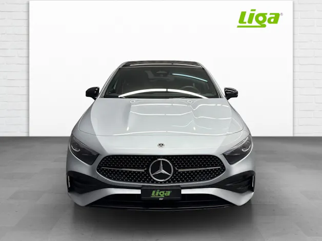 MERCEDES-BENZ A 250 AMG Line 4Matic