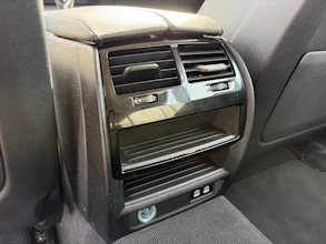 https://vehicle.imgix.net/4478994/7d3acdf2-9b92-4db8-97e7-3567145b94ab.jpg
