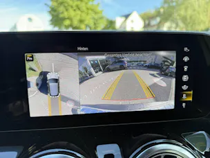 MERCEDES-BENZ EQA 350 Swiss Star AMG Line 4matic