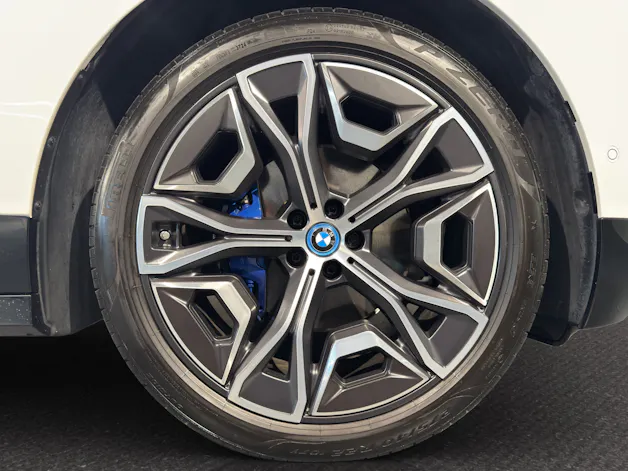 BMW iX I20 M60
