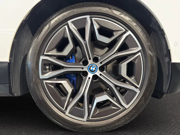 BMW iX I20 M60