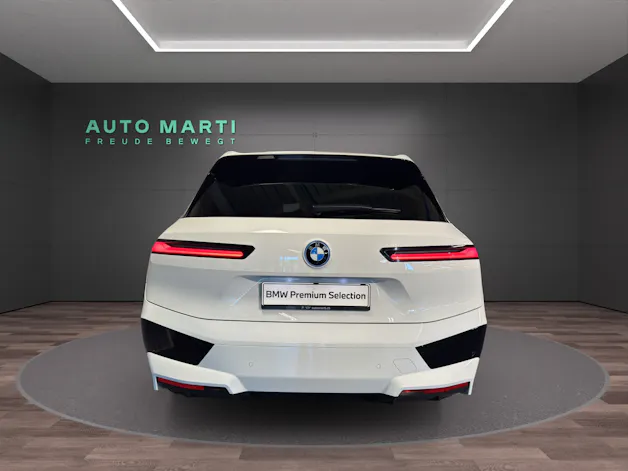 BMW iX M60