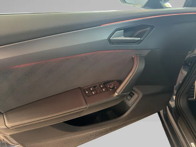 CUPRA Leon ST 2.0 TSI 333 VZ 4Drive DSG