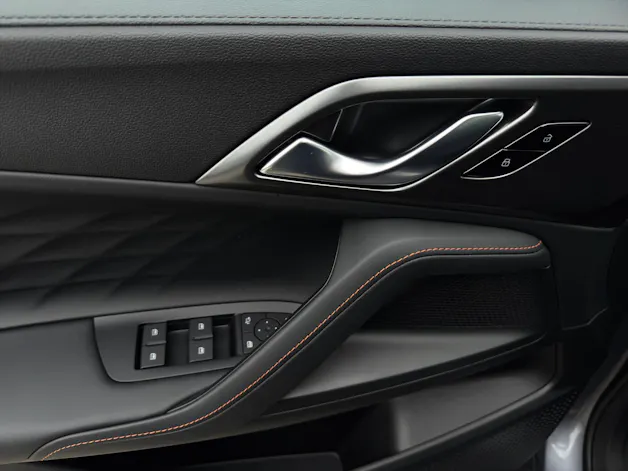MG HS 1.5 PHEV Luxury