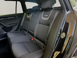 SKODA Octavia Combi 2.0 TSI RS DSG 230PS*