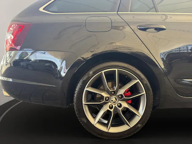 SKODA Octavia Combi 2.0 TSI RS DSG 230PS*