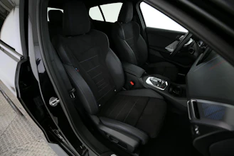 https://vehicle.imgix.net/4479286/a33141e0-e626-4074-b240-19d018793d8d.jpg