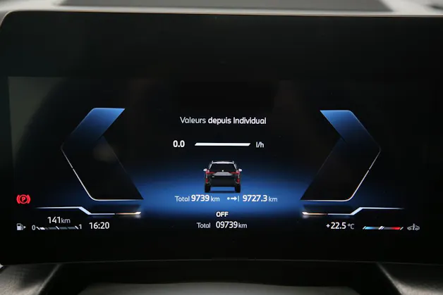 BMW X1 U11 23d xDrive paddles