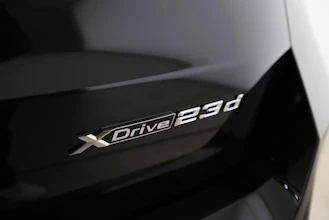 https://vehicle.imgix.net/4479324/3a1599d0-a384-4649-868a-3bf837aa65b5.jpg