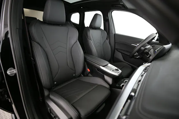 BMW X1 U11 23d xDrive paddles