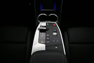 https://vehicle.imgix.net/4479324/568d85d9-cfdd-4782-b9ba-53680e2934be.jpg