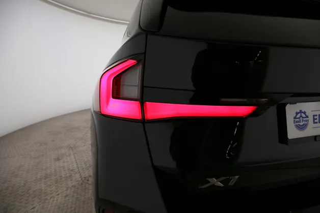 BMW X1 U11 23d xDrive paddles