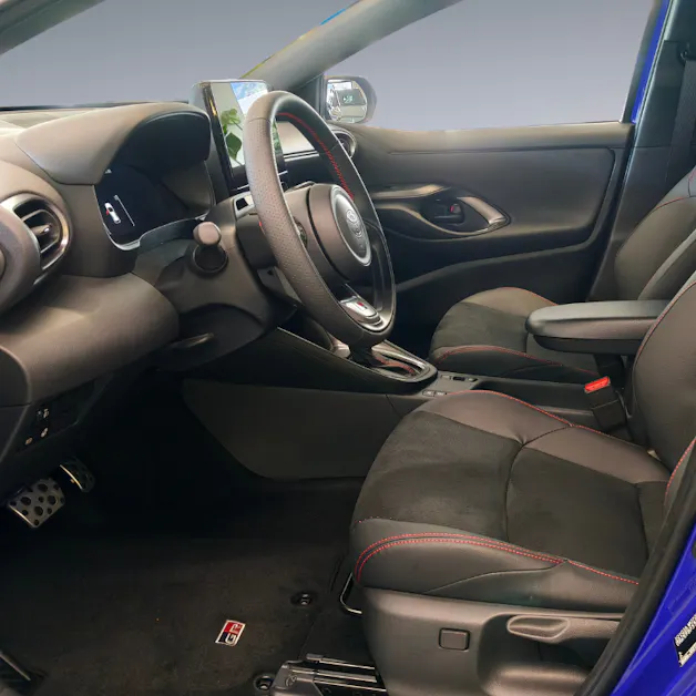 Toyota Yaris 1.5 VVT-i HSD GR Sport