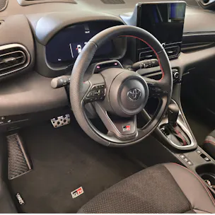 Toyota Yaris 1.5 VVT-i HSD GR Sport