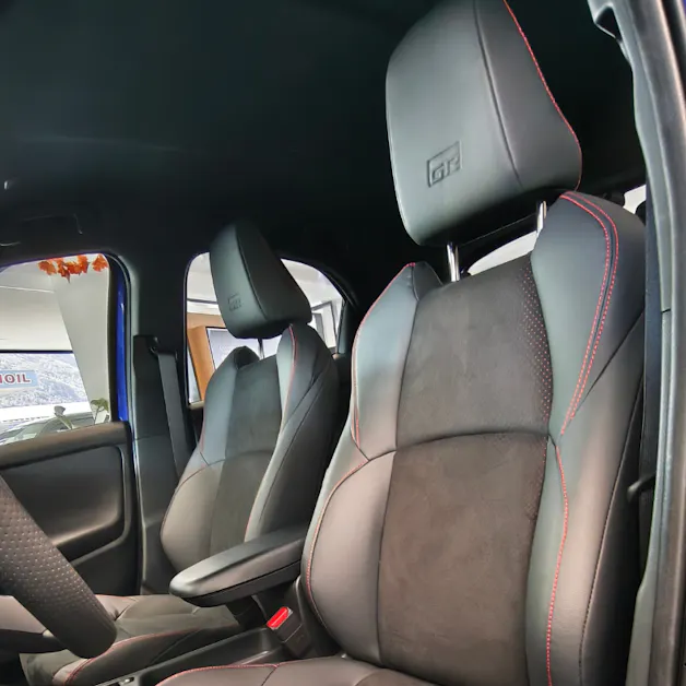 Toyota Yaris 1.5 VVT-i HSD GR Sport