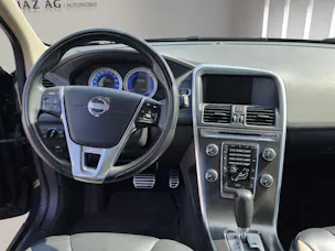 VOLVO XC60 2.4 D5 Kinetic R-Design AWD