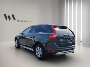 VOLVO XC60 2.4 D5 Kinetic R-Design AWD