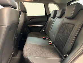 https://vehicle.imgix.net/4479618/2d5c5a2e-e51b-450c-b6ef-d802ee5d7a8c.jpg